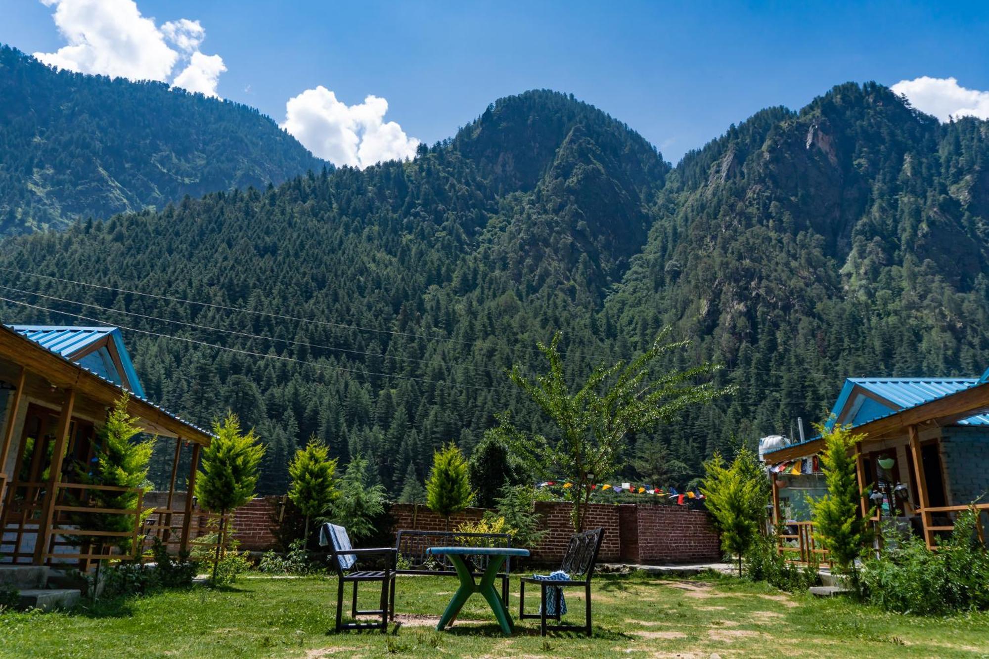 Lee Garden Himalayan Wooden Cottages Kasol Exterior foto