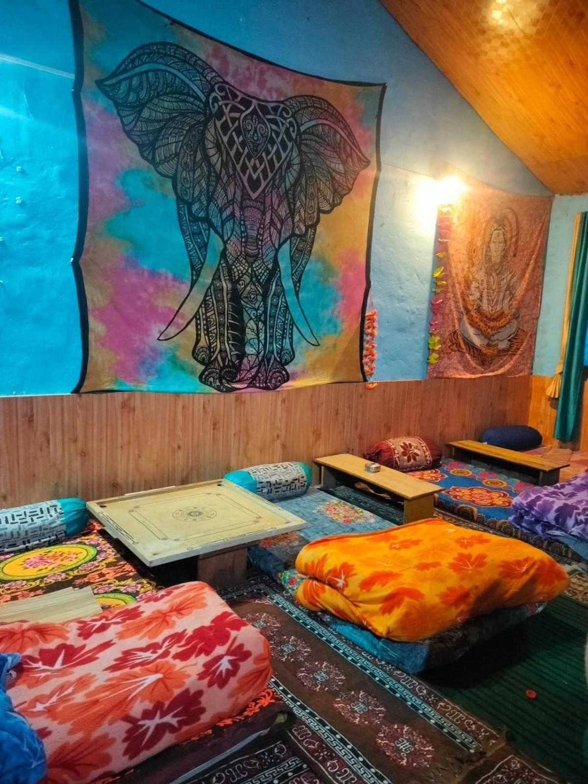 Lee Garden Himalayan Wooden Cottages Kasol Exterior foto