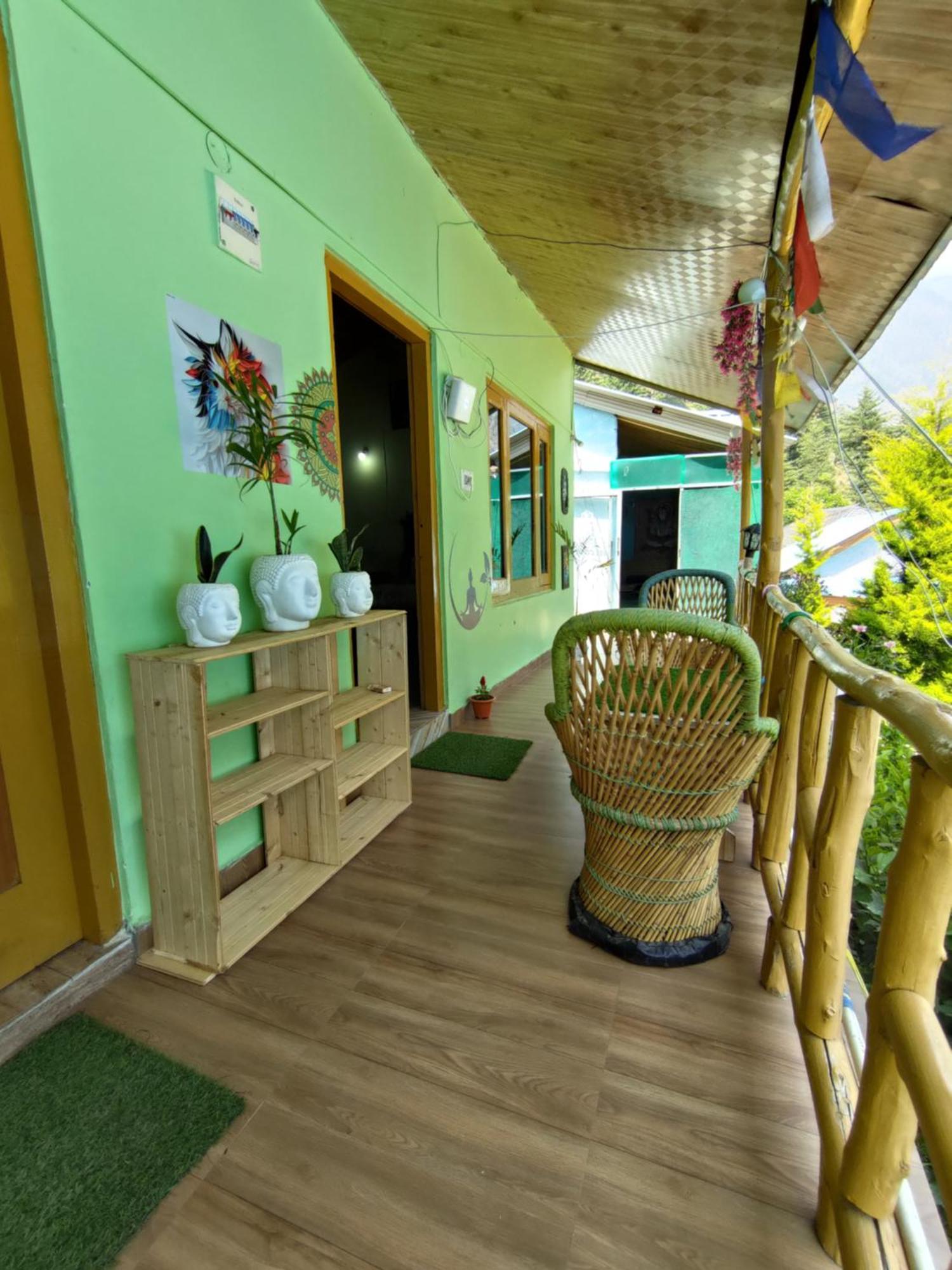 Lee Garden Himalayan Wooden Cottages Kasol Exterior foto